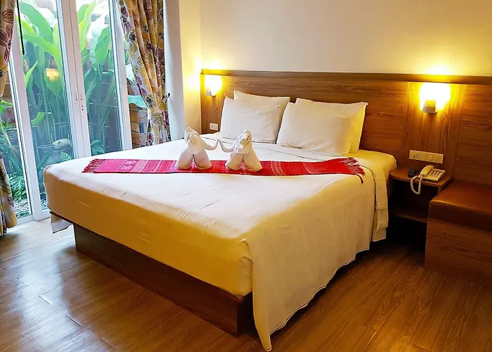 Dinsomon Hotel 3*